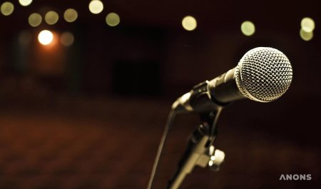 Театральный микрофон