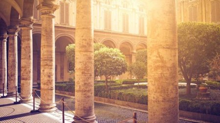 Античные колонны