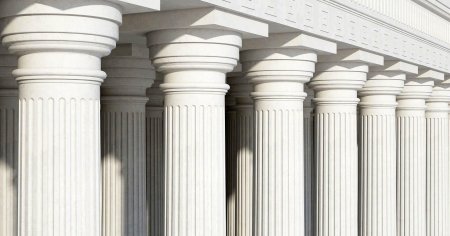 Колоннада древней Греции