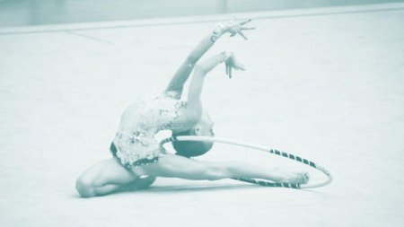 Художественная гимнастика с обручем