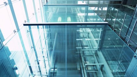 Стеклянный лифт
