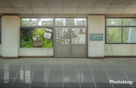 Школьный коридор гача фон