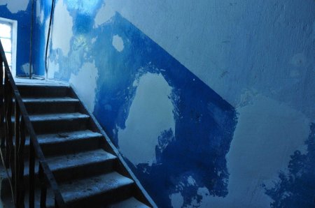 Стена подъезда