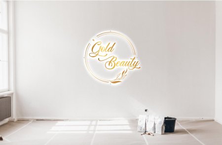 Стена белая