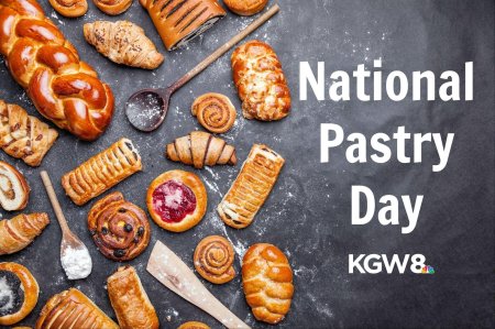 Хлебобулочные изделия на доске