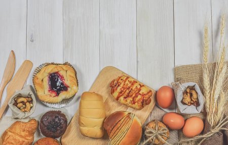 Выпечка на столе