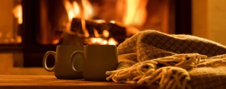 Камин уютный