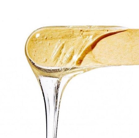 Паста для шугаринга на шпателе