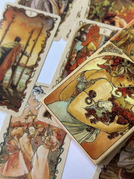 Альфонс муха колода таро