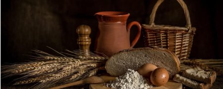 Натюрморт с хлебом