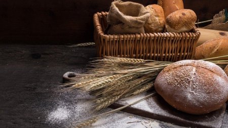 Хлеб на столе