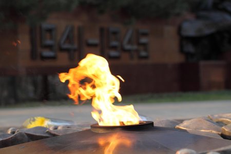 Вечный огонь день победы