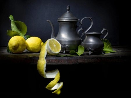 Натюрморт с лимонами