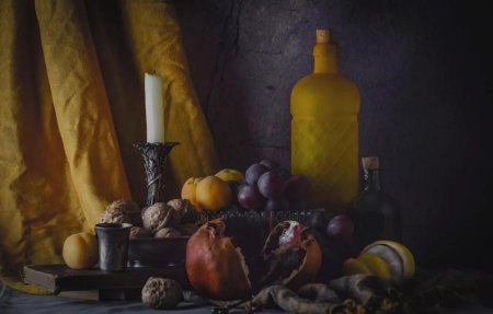 Натюрморт с бутылками фото