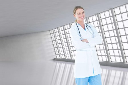 Врач в халате на улице