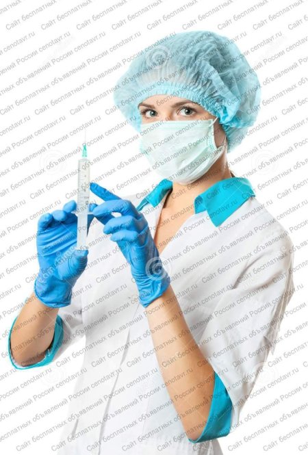 Медсестра со шприцом