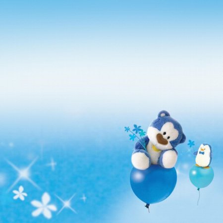 Медвежонок на голубом фоне