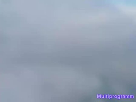 Голубое небо с белыми облаками