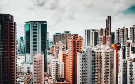 Многоэтажное здание красивое