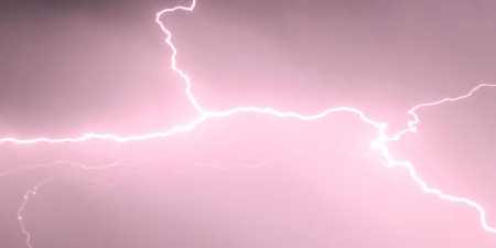 Розовая молния