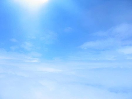 Нежно голубое небо