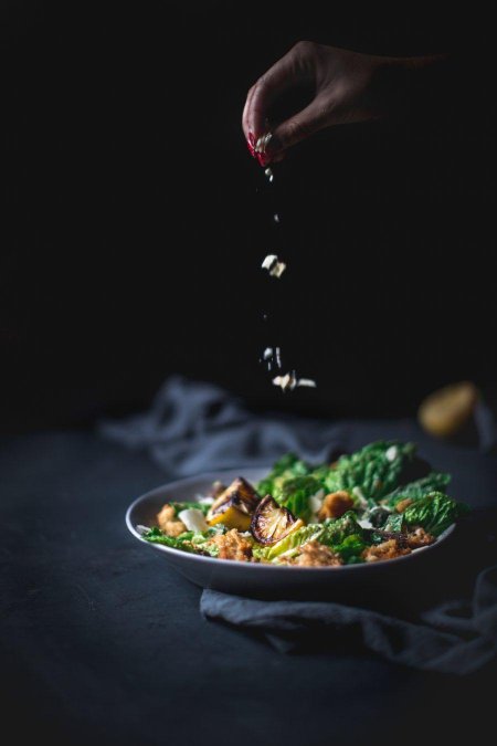 Еда на черном фоне