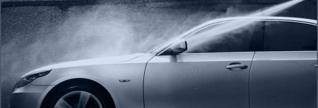 Машина на мойке