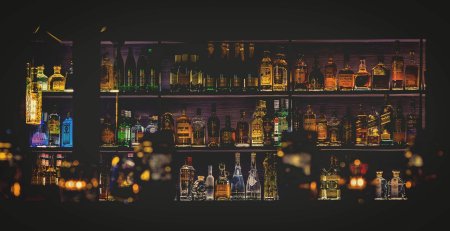 Барная стойка с алкоголем