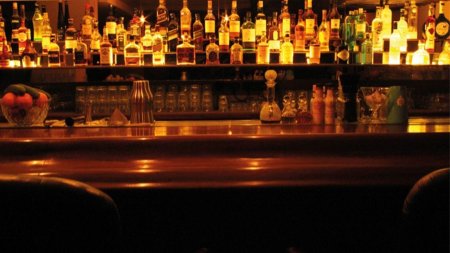 Барная стойка в баре