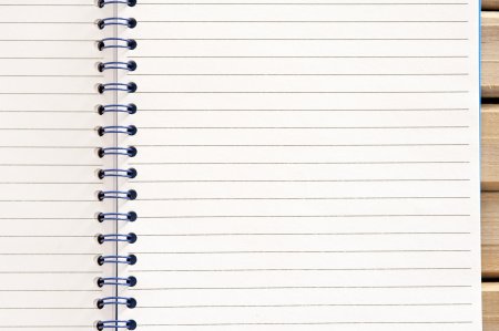 Тетрадный лист в линейку