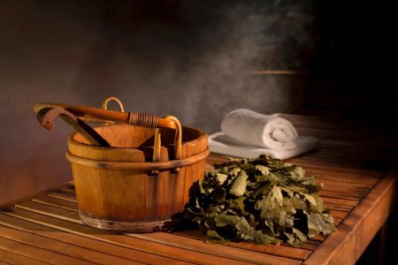 Русская баня с веником