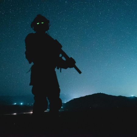 Солдат ночью