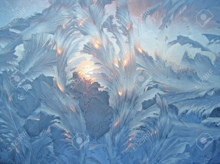 Морозные узоры на окнах