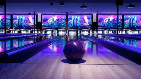 Санкт-Петербург улица Типанова 21 боулинг