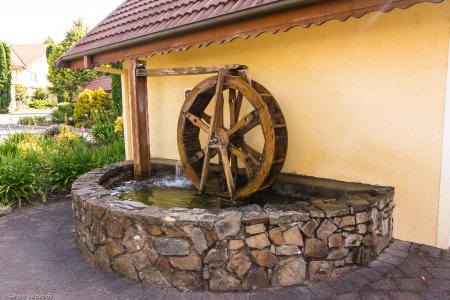 Колесо водяной мельницы