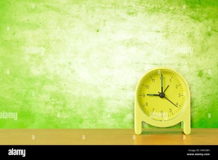 Зеленый будильник