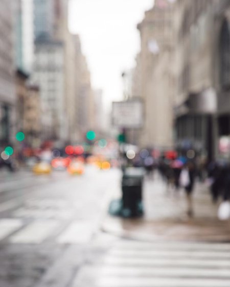 Размытый фон города