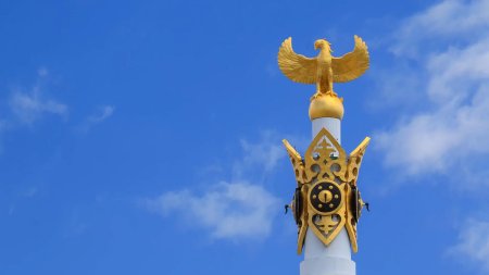 Монумент независимости Астана