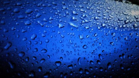 Голубые капли