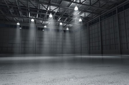 Пустой ангар