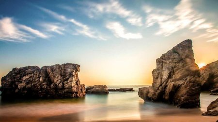 Скалистый Утес камень