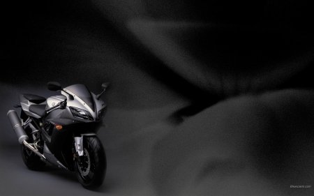 Yamaha r1 Dark