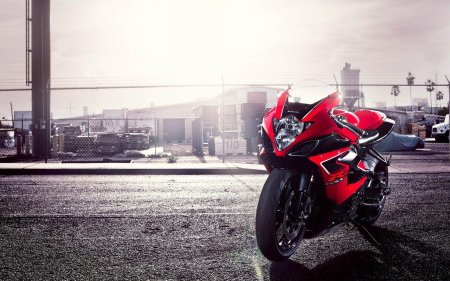 Suzuki GSX-R 1000 Red