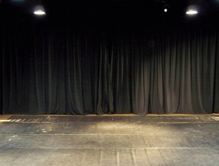 Сцена для выступлений