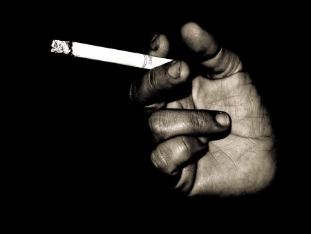 Сигарета черно белая