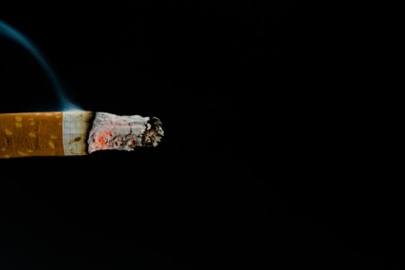 Тлеет сигарета