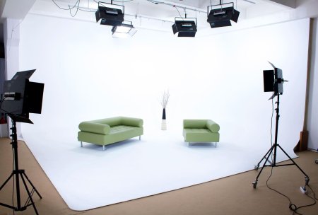Фотостудия с белой циклорамой Москва