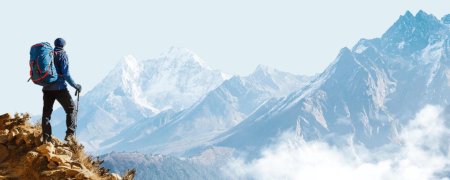 Турист в горах