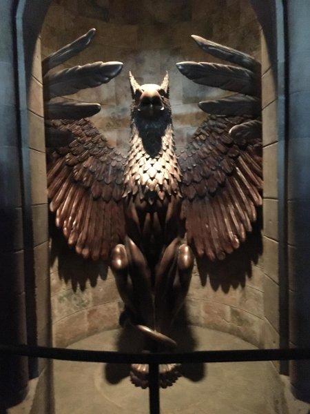 Горгулья гарри поттер