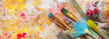 Кисти и краски